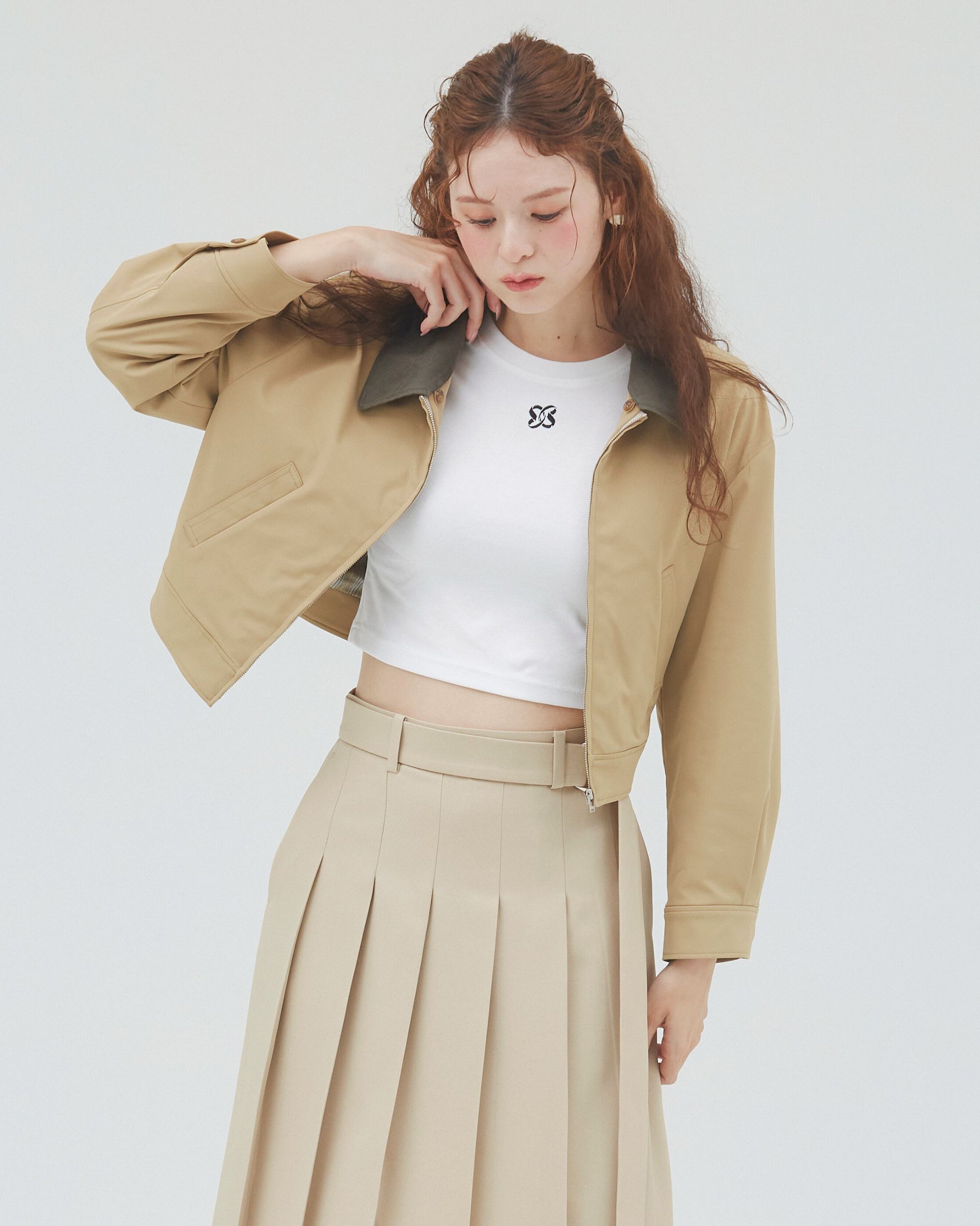 bimbam emblem crop tee white