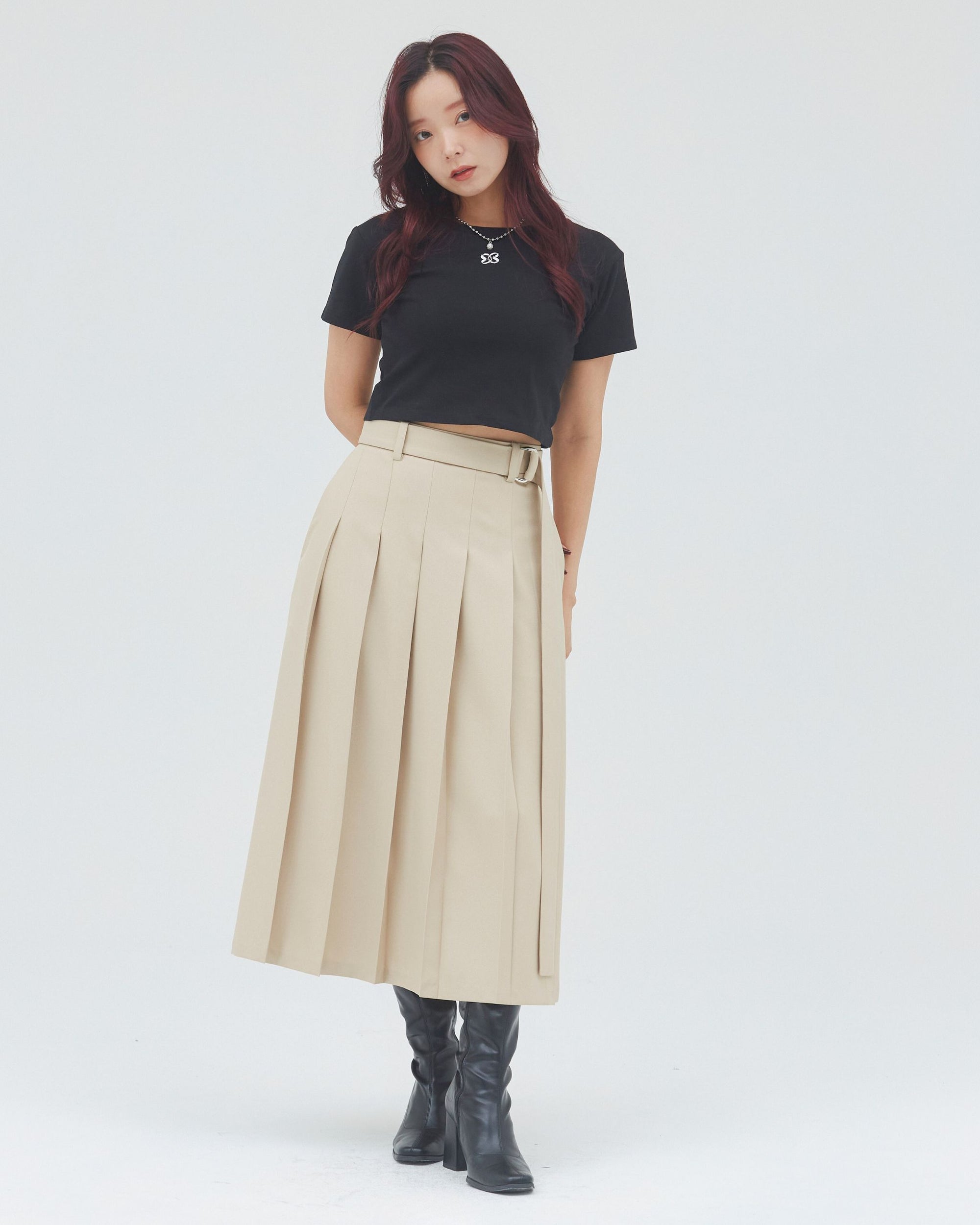 bimbam emblem crop tee black